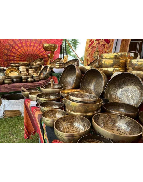 EXCLUZÍVNA Tibetská misa ručne tepaná s gravírovaím – ŠRI JANTRA a 5 BUDHOV (6006)