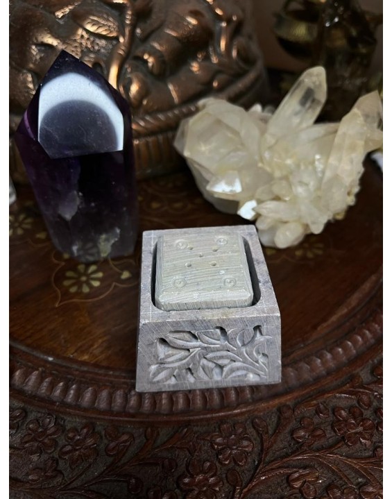 Kamenný stojan na vonné tyčinky – šedý