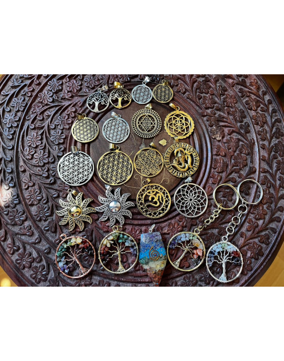 OM s Ganeshom zdobený zlatý - prívesok 