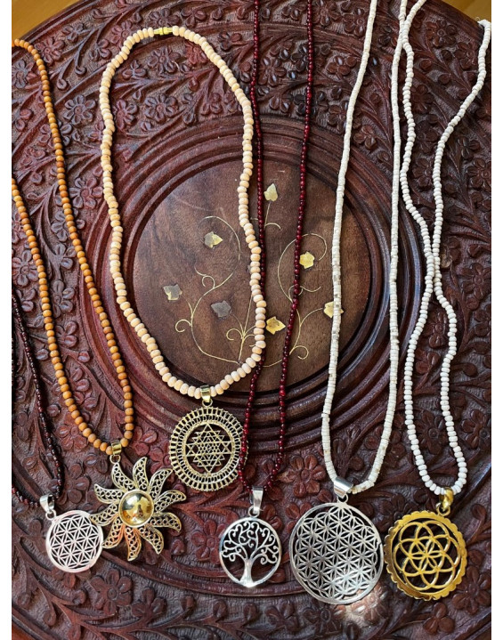 OM s Ganeshom zdobený zlatý - prívesok 