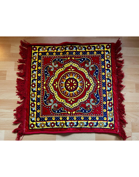 Meditačný koberček na sedenie - červený s ornamentmi 60x60cm