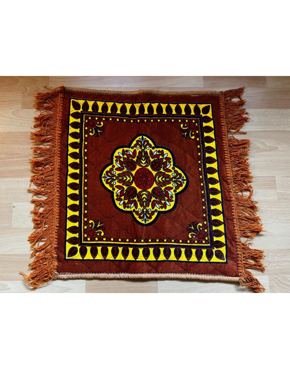 Meditačný koberček na sedenie - hnedý 58x50cm