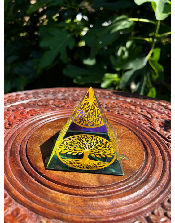 Energetický žiarič - Pyramída STROM ŽIVOTA - dúhová– 6 cm