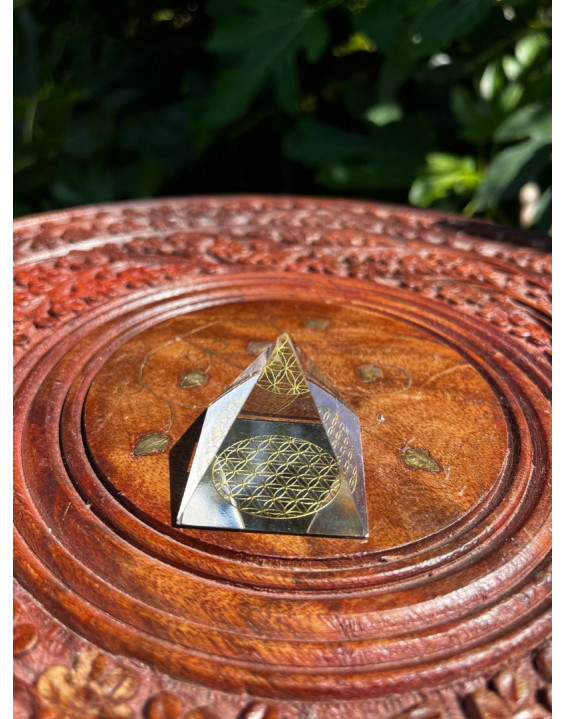 Energetický žiarič - Pyramída- KVET ŽIVOTA – 4 cm