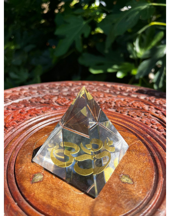 Energetický žiarič - Pyramída OM – 6 cm