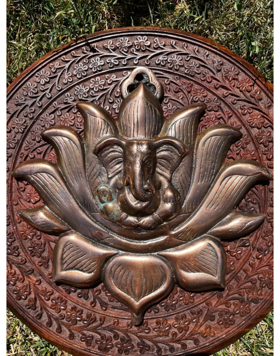 Kovová soška na zavesenie – Ganesha v lotosovom kvete