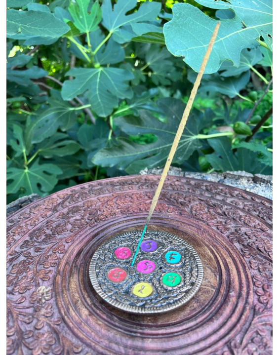 Stojan pod vonné tyčinky - kovový čakrový