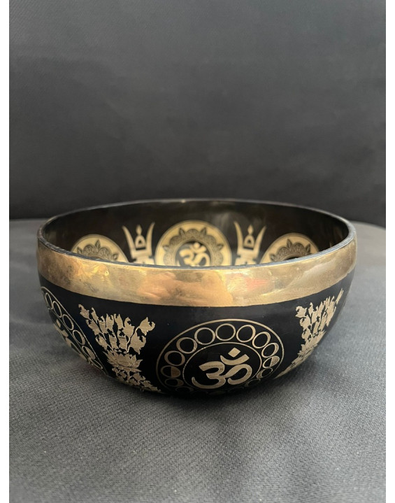 Tibetská misa ručne tepaná s gravírovaím – OM mandala (3207)