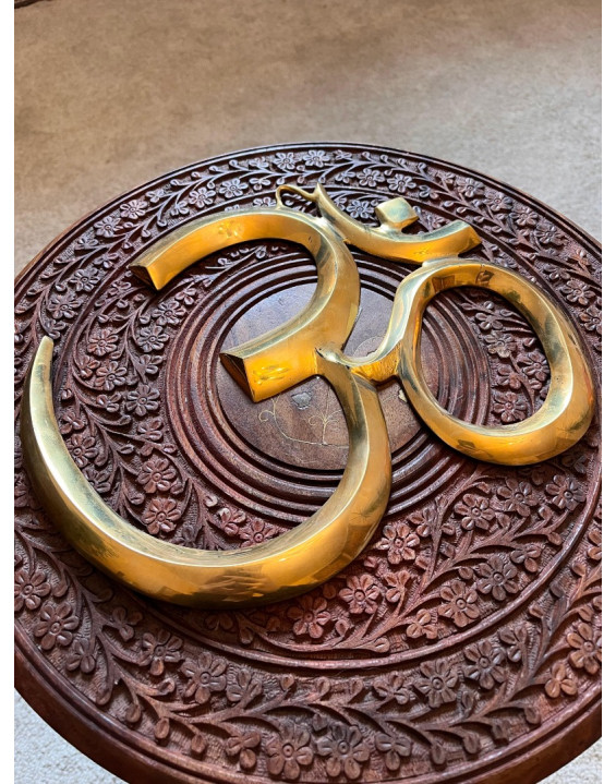 OM na zavesenie 3D- kovový, veľký, zlatý 