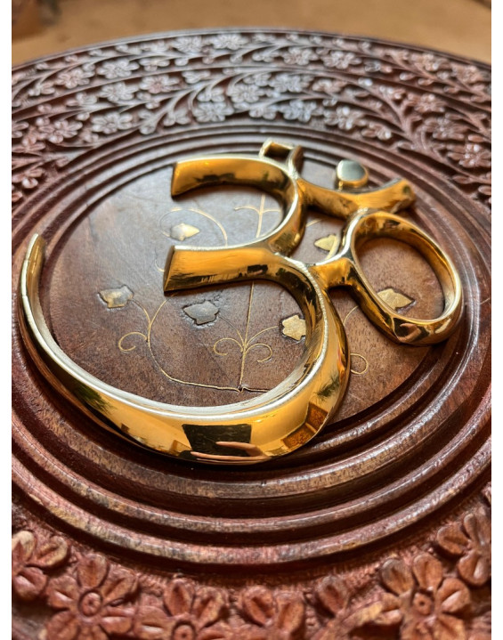 OM na zavesenie 3D- kovový, malý, zlatý 