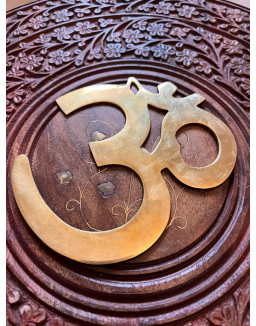 OM na zavesenie- kovový, stredný, zlatý 