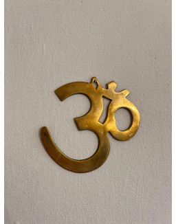 OM na zavesenie- kovový, stredný, zlatý 