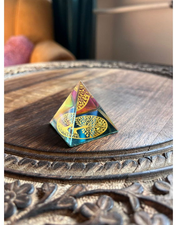 Energetický žiarič - Pyramída STROM ŽIVOTA - dúhová– 4 cm