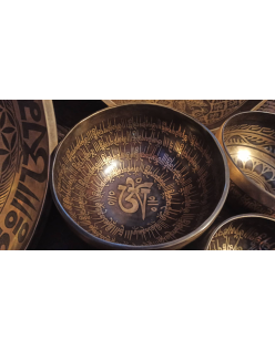 Tibetská misa ručne tepaná s gravírovaím – OM 4 (0184)