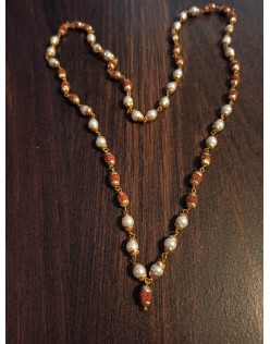 Náhrdelník rudraksha/perly – zlatý De Lux (601)